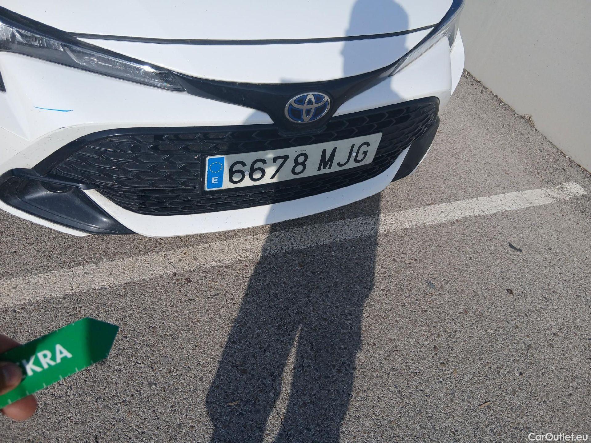  Toyota  Corolla TOYOTA  / 2019 / 5P / familiar 140H Active Plus Touring Sport #5