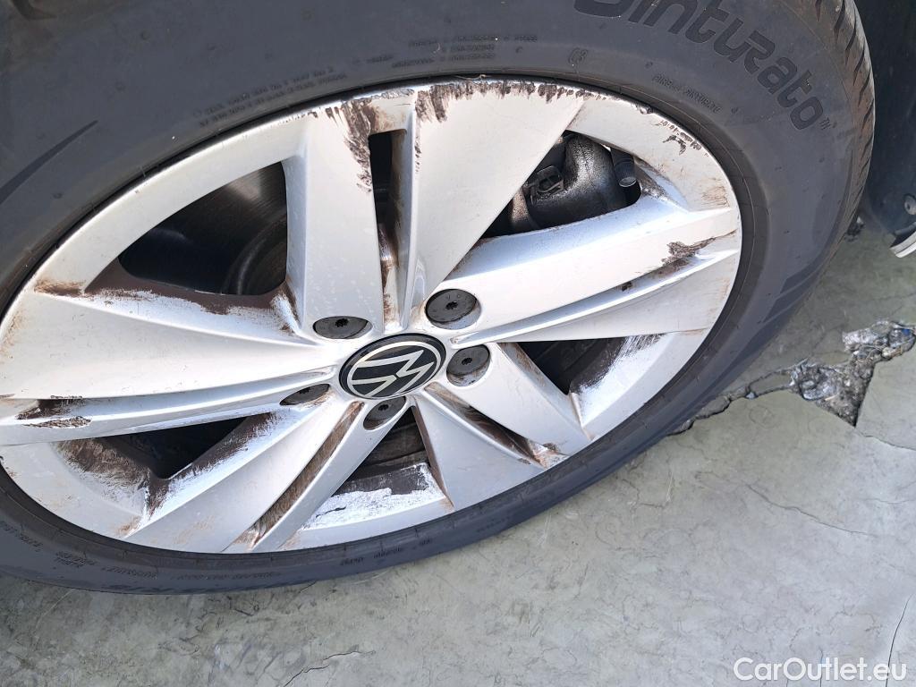  Volkswagen  Golf  VOLKSWAGEN / 2020 / 5P / familiar 2.0 TDI 85kW (115CV) DSG Variant #6