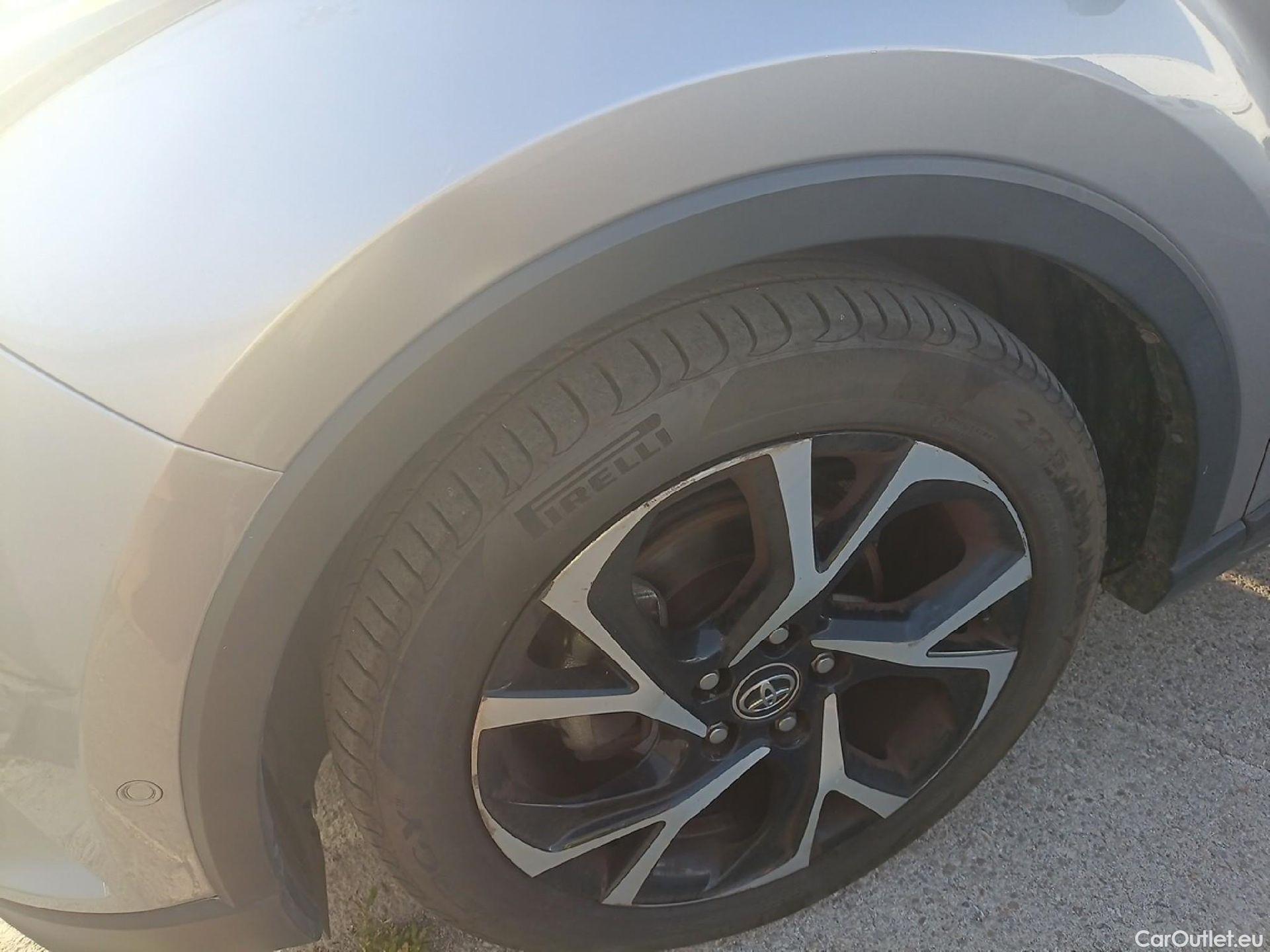  Toyota  C-HR TOYOTA  / 2016 / 5P / todoterreno 1.8 125H Advance (CX) #11