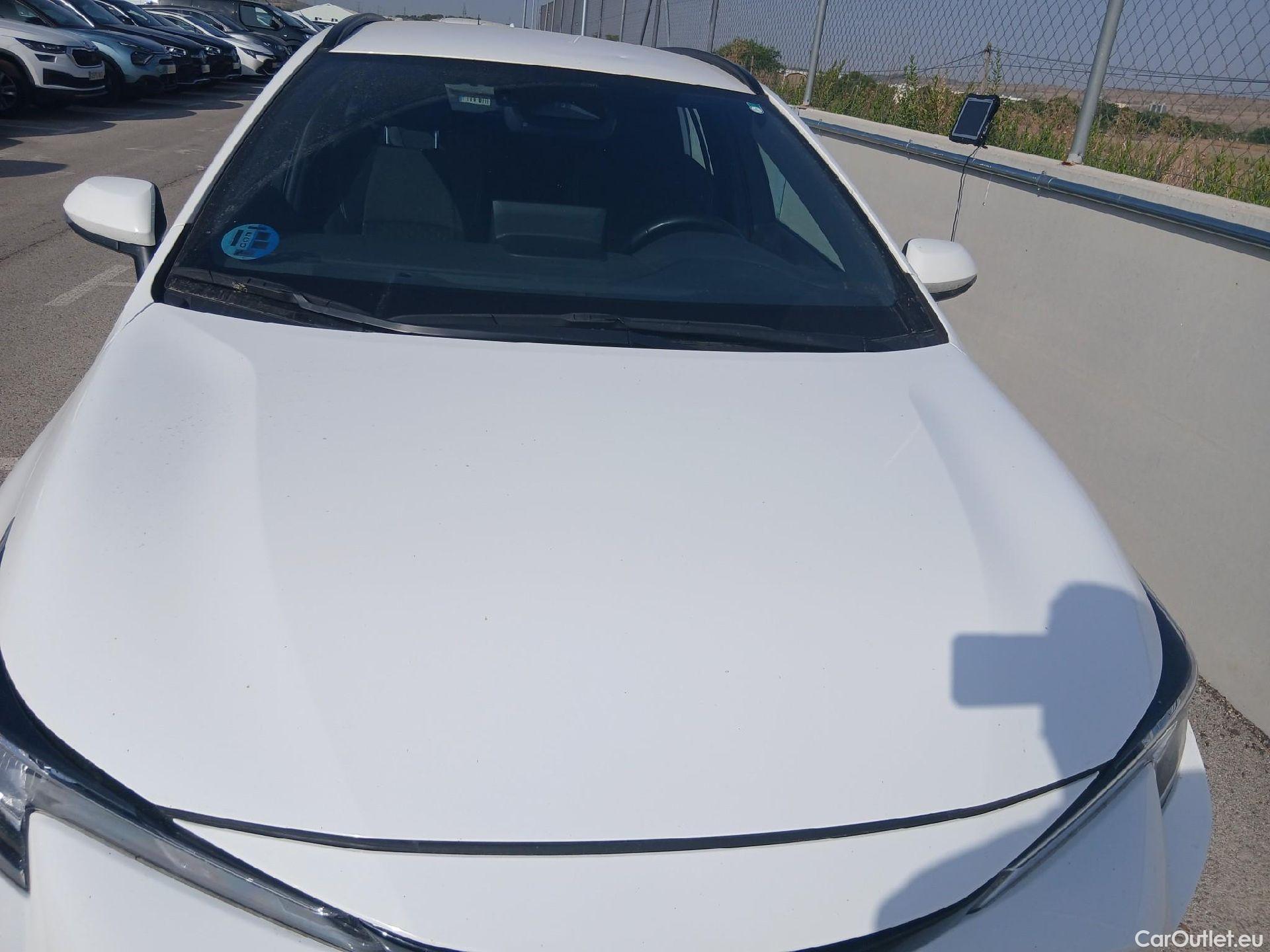  Toyota  Corolla TOYOTA  / 2019 / 5P / familiar 140H Active Plus Touring Sport #7