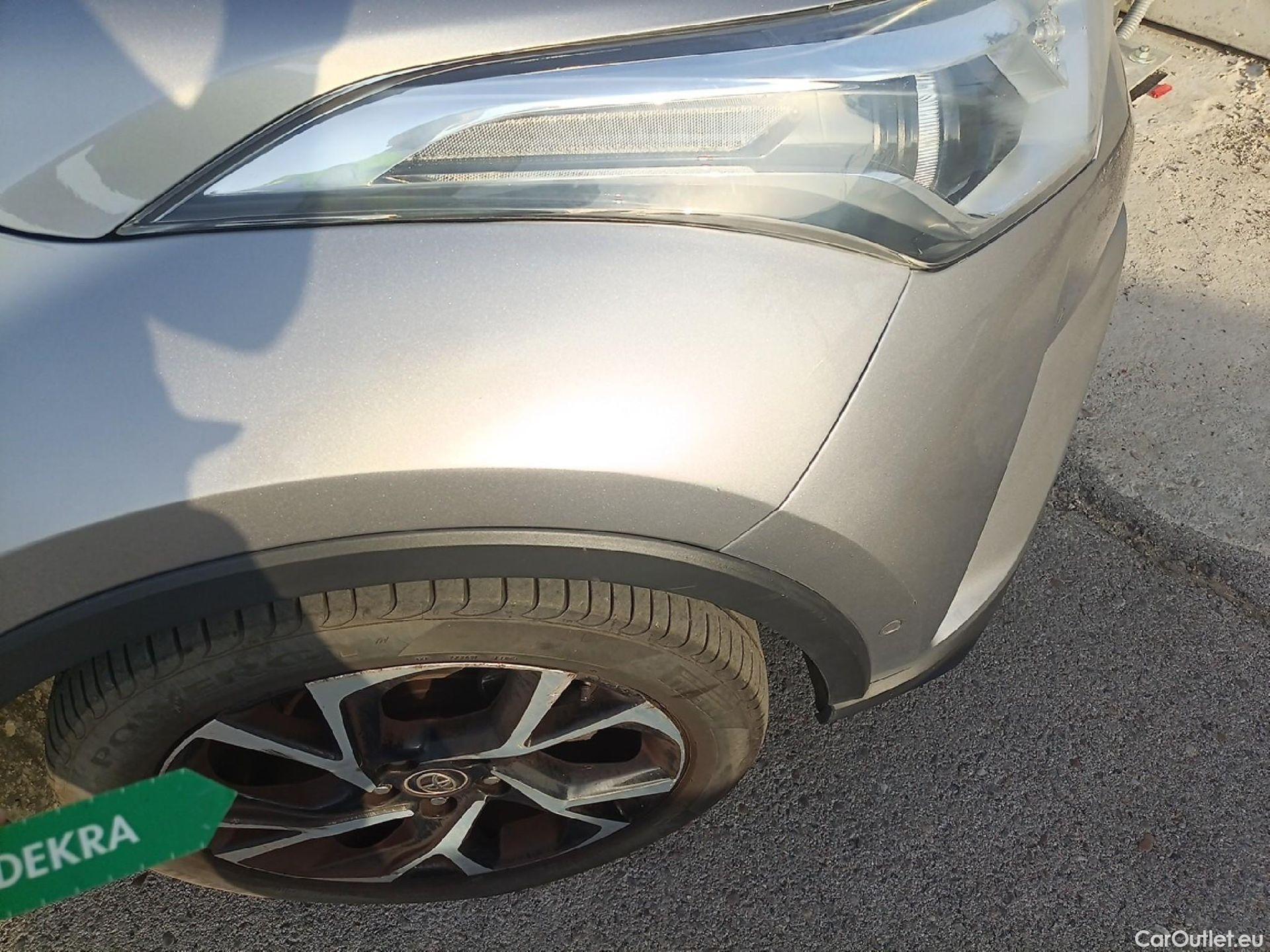  Toyota  C-HR TOYOTA  / 2016 / 5P / todoterreno 1.8 125H Advance (CX) #35
