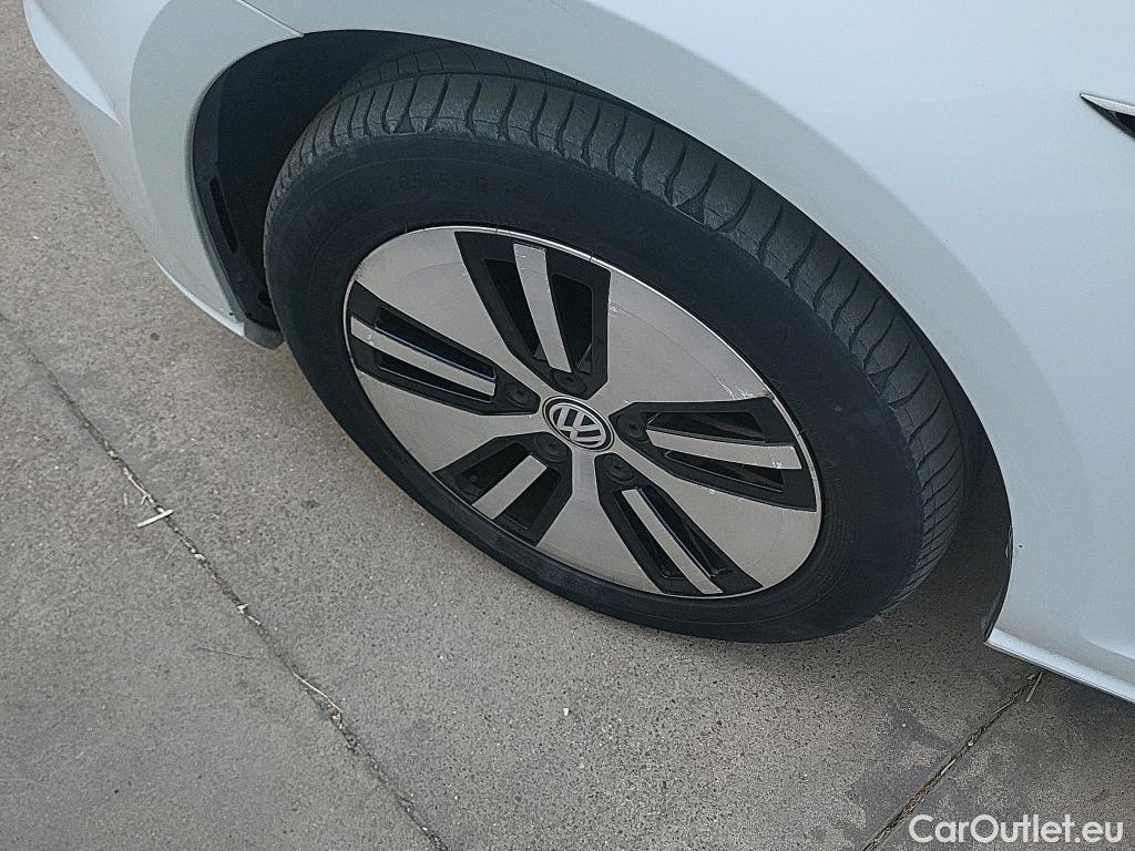  Volkswagen  Golf  VOLKSWAGEN / 2016 / 5P / berlina con portón ePower 110 kW (136CV) (AC) #3