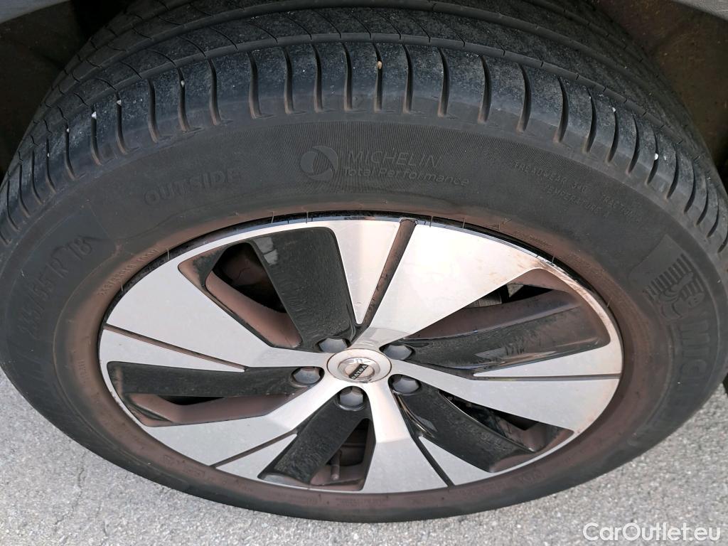  Volvo  XC 40 VOLVO XC40 / 2017 / 5P / todoterreno 1.5 T4 Twin Recharge Inscription Ex Auto #5