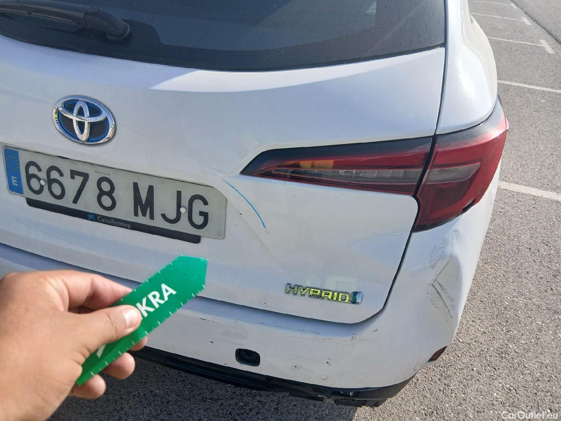  Toyota  Corolla TOYOTA  / 2019 / 5P / familiar 140H Active Plus Touring Sport #26