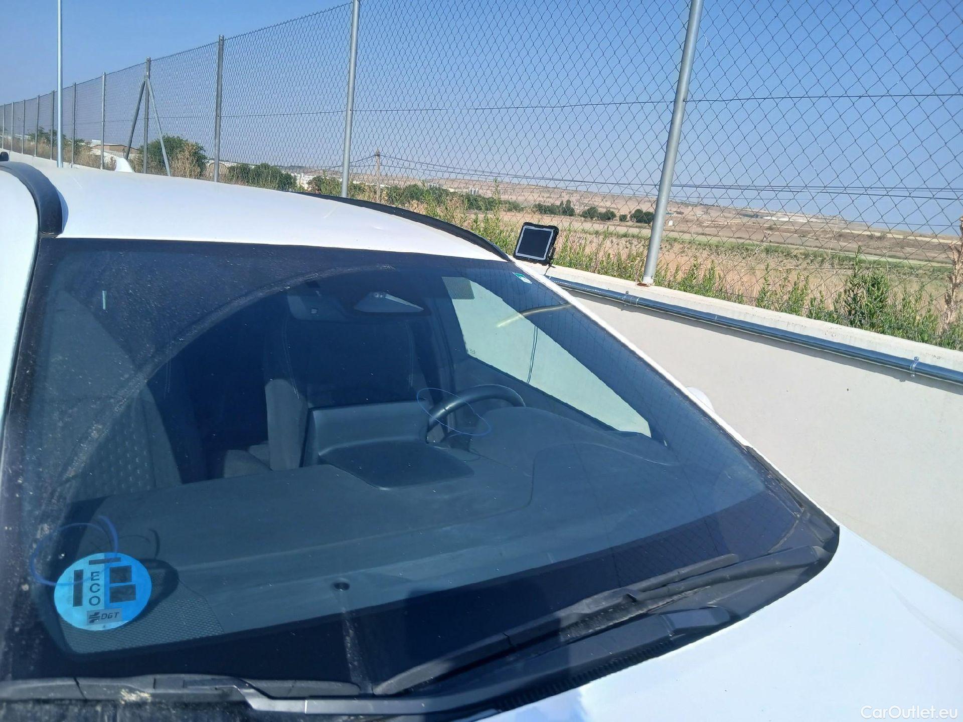  Toyota  Corolla TOYOTA  / 2019 / 5P / familiar 140H Active Plus Touring Sport #10