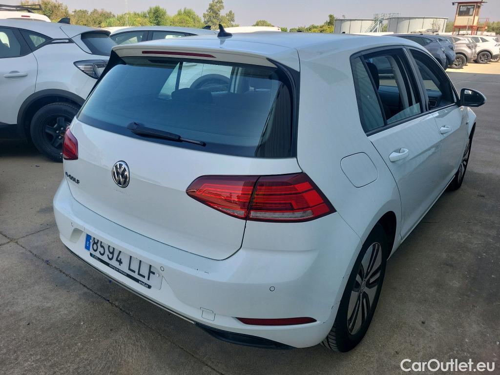  Volkswagen  Golf  VOLKSWAGEN / 2016 / 5P / berlina con portón ePower 110 kW (136CV) (AC) #15