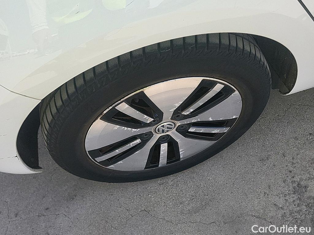  Volkswagen  Golf  VOLKSWAGEN / 2016 / 5P / berlina con portón ePower 110 kW (136CV) (AC) #5