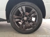  Skoda  Karoq SKODA  / 2017 / 5P / SUV 1.6 TDI SCR SPORTLINE DSG #102