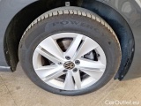  Volkswagen  Golf  VOLKSWAGEN / 2019 / 5P / BERLINA 1.0 ETSI 81KW EVO LIFE DSG #17
