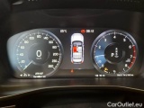  Volvo  XC 40 VOLVO XC40 / 2017 / 5P / SUV T2 AUTOMATICO MOMENTUM PRO #4