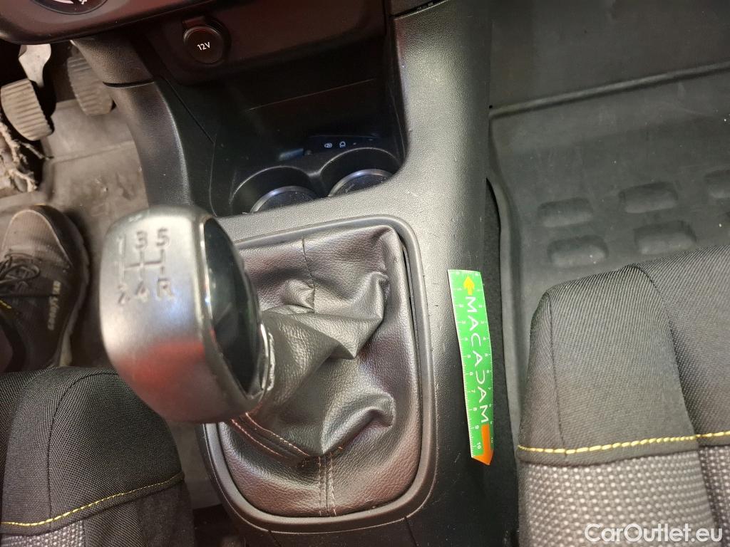  Citroen  C3  Société Feel 1.2 PureTech 80CV BVM5 6E #37