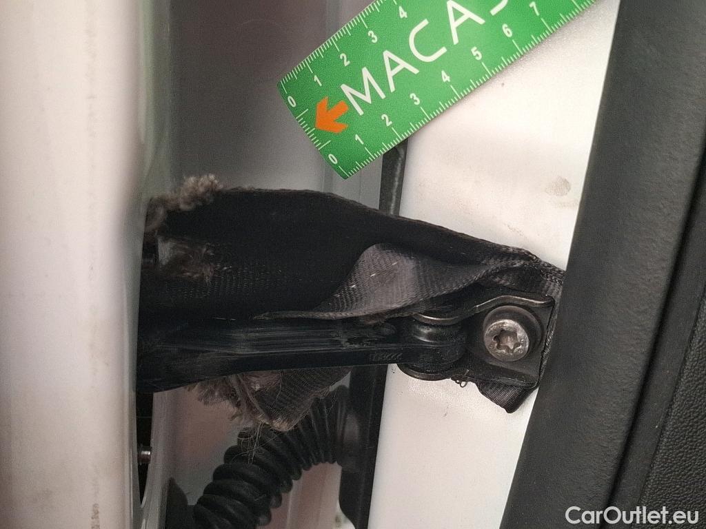  Citroen  C3  Société Feel 1.2 PureTech 80CV BVM5 6E #32