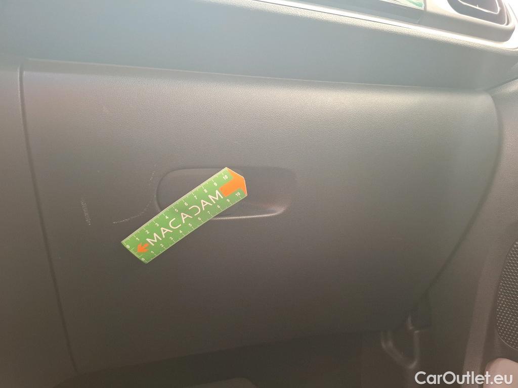  Citroen  C3  Société Feel 1.2 PureTech 80CV BVM5 6E #66