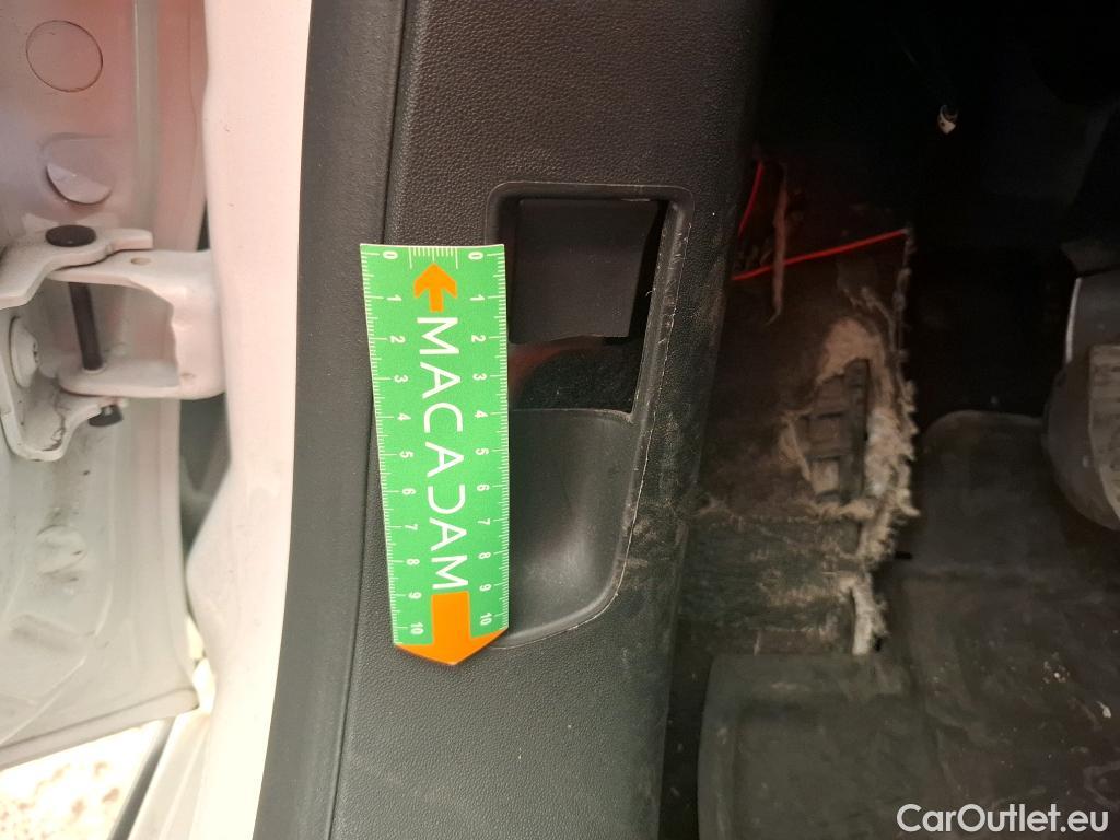  Citroen  C3  Société Feel 1.2 PureTech 80CV BVM5 6E #47