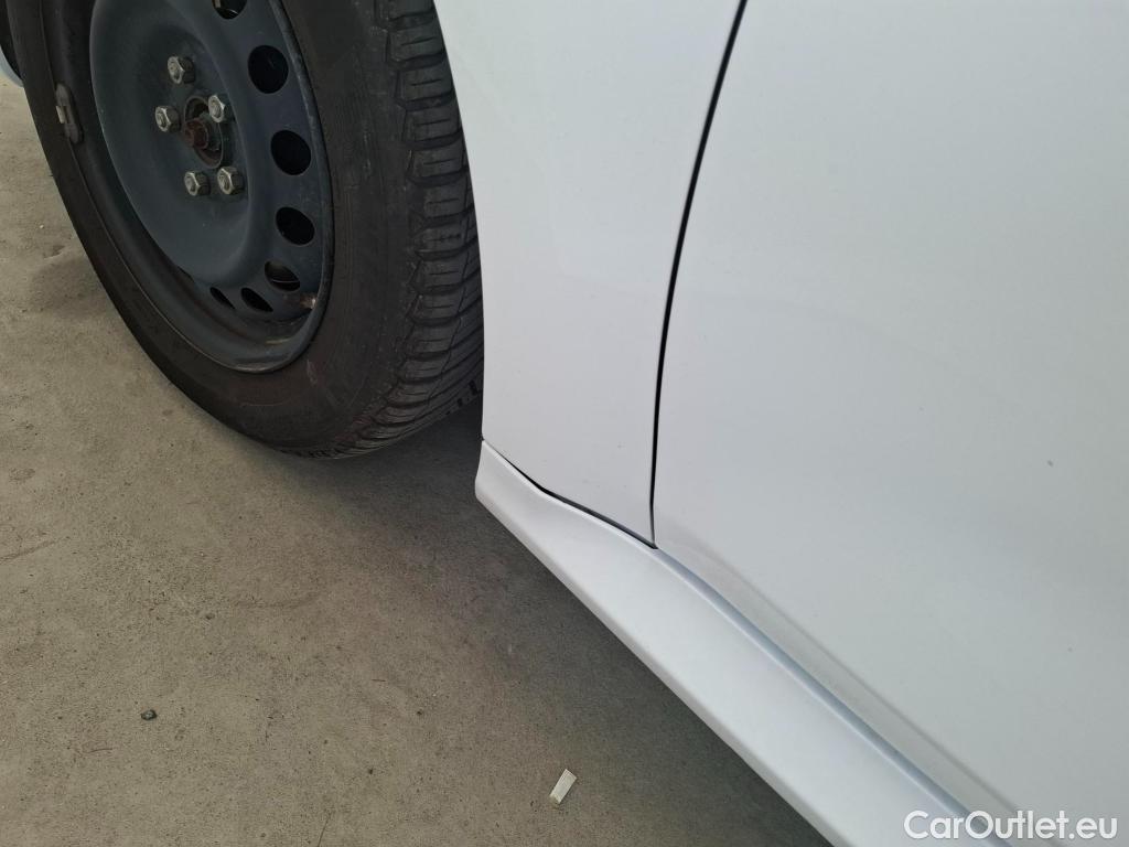  Toyota  Yaris TOYOTA  Hybride / 2019 / 5P / Berline Hybride 116h France Business Stage Acad #34