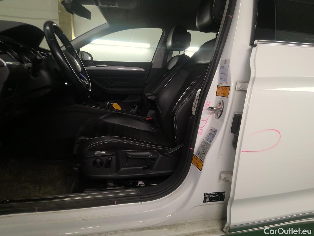  Volkswagen  Passat  Sp.Combi GTE #33