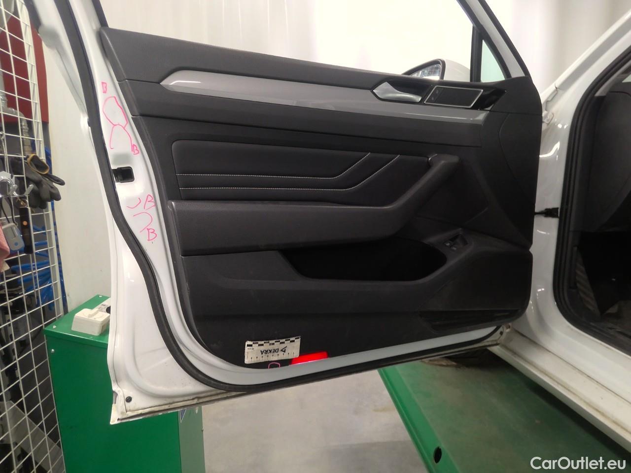 Volkswagen  Passat  Sp.Combi GTE #31