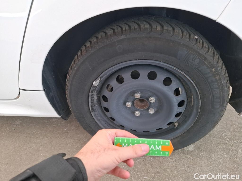  Toyota  Yaris TOYOTA  Hybride / 2019 / 5P / Berline Hybride 116h France Business Stage Acad #19