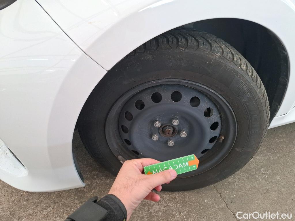  Toyota  Yaris TOYOTA  Hybride / 2019 / 5P / Berline Hybride 116h France Business Stage Acad #18