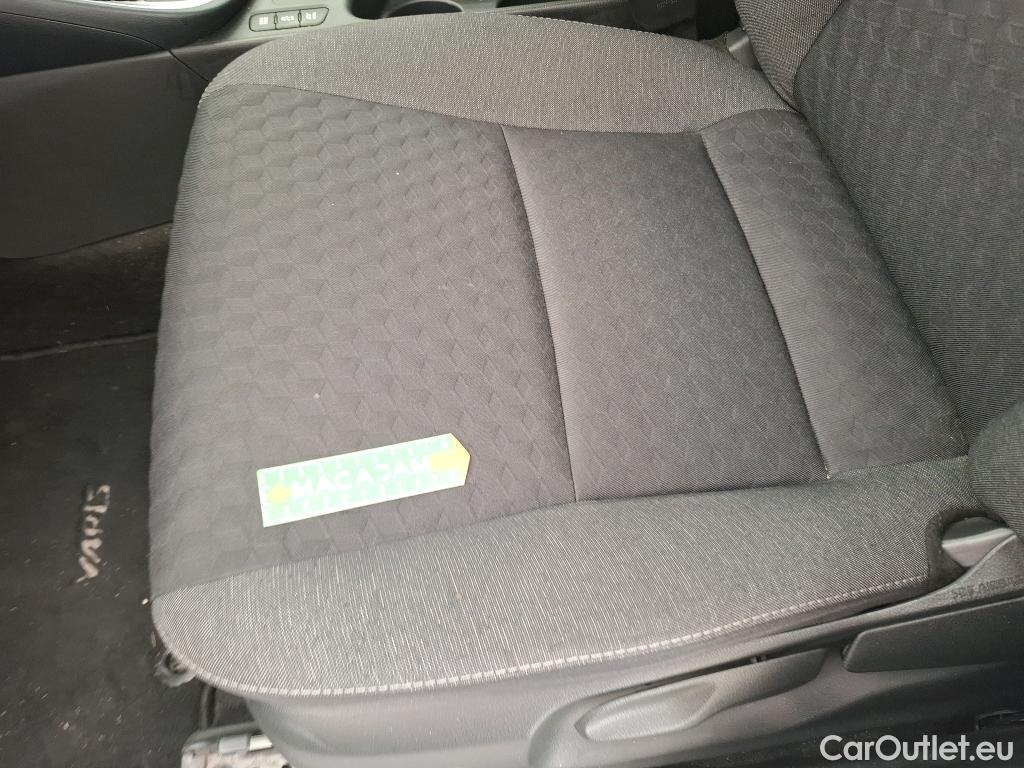  Toyota  Yaris TOYOTA  Hybride / 2019 / 5P / Berline Hybride 116h France Business Stage Acad #24