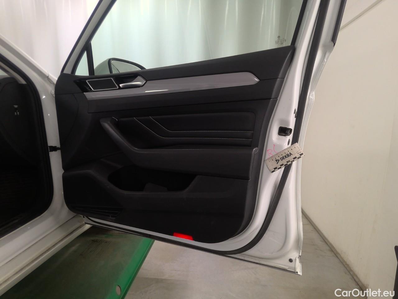  Volkswagen  Passat  Sp.Combi GTE #8