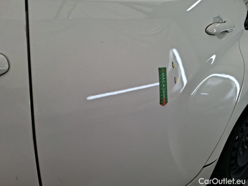 Toyota  Yaris TOYOTA  Hybride / 2019 / 5P / Berline Hybride 116h France Business Stage Acad #16
