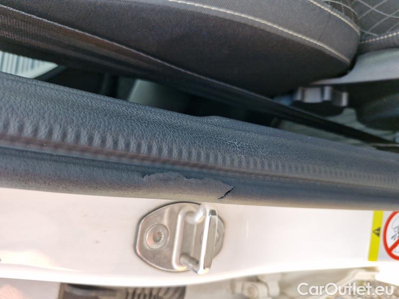  Skoda  Fabia  (PJ3) (2021) Com.1.0TSI 70 Ambition 5d #16