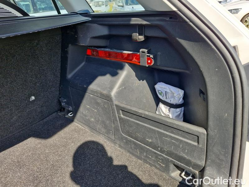  Skoda  Fabia  (PJ3) (2021) Com.1.0TSI 70 Ambition 5d #13