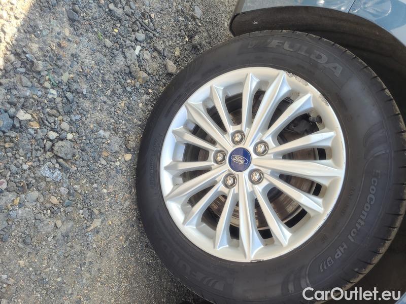  Ford  Focus   Turnier (CGE)(2018->) Foc.Kom.1.5EBl.120 Titanium #25