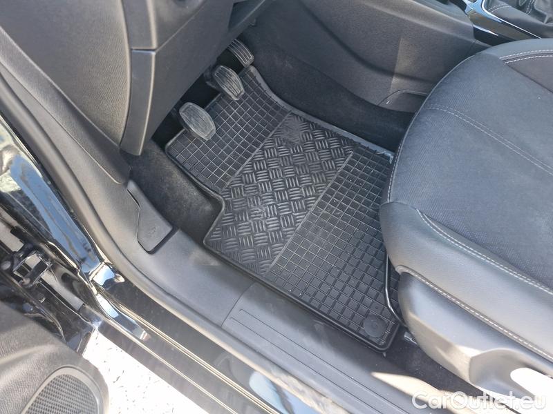  Opel  Corsa  F (2019)  1.5CDTI 75 Elegance 5d #9