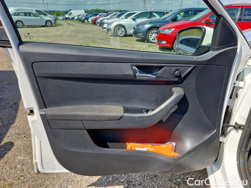  Skoda  Fabia  (PJ3) (2021) Com.1.0TSI 70 Ambition 5d #5