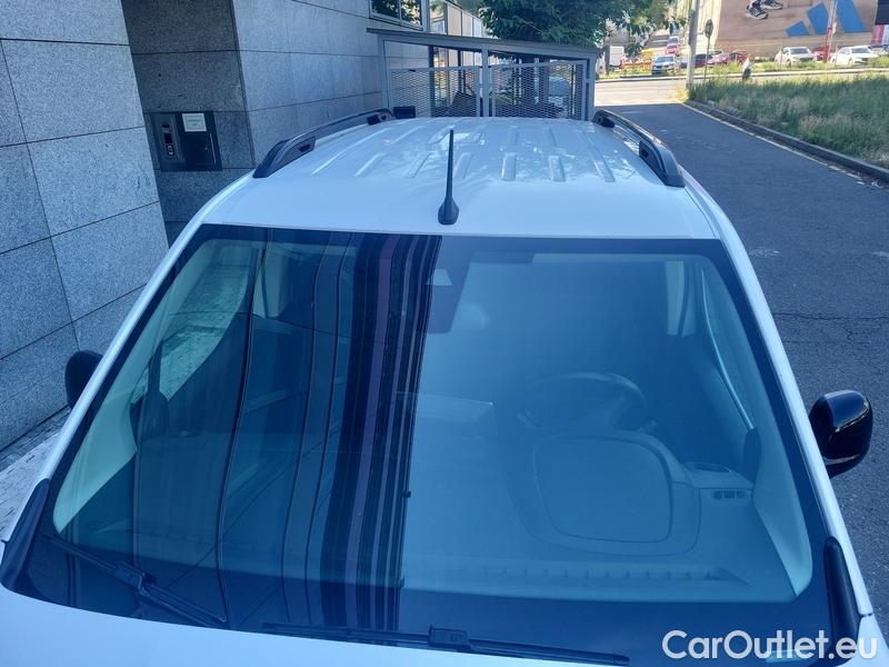  Opel  Combo  Life (E)  (2018) Com.L.1.5D 96 Elegance Plus 5d #1