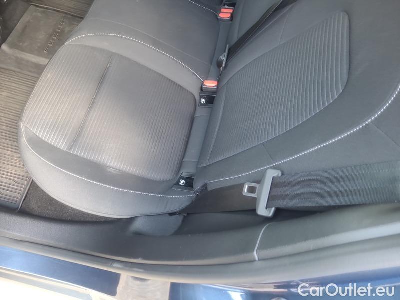  Ford  Focus   Turnier (CGE)(2018->) Foc.Kom.1.5EBl.120 Titanium #16