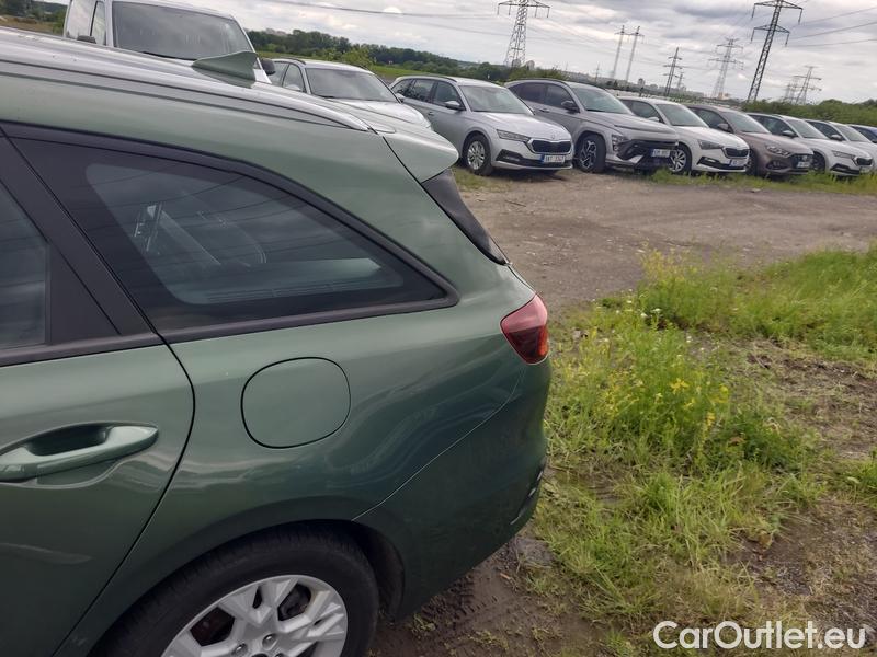  KIA  Cee'd Ceed  (CD) (2018->) Ceed SW 1.5 T-GDI 118 Spin 5d #13