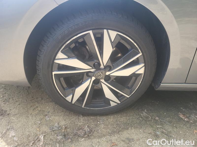  Peugeot  308   (P5) (2021)  SW 1.2PT 130 Allure AT #2