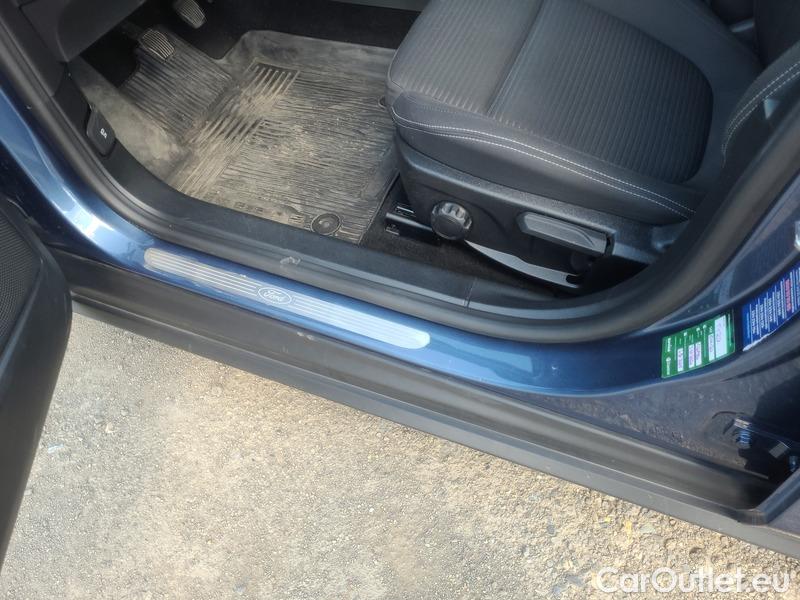  Ford  Focus   Turnier (CGE)(2018->) Foc.Kom.1.5EBl.120 Titanium #8