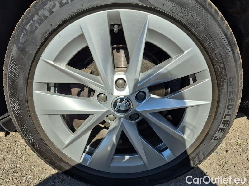  Skoda  Octavia  Combi (NX3)(2020) Oct.C.2.0TDI 110 4x4 Style AT #16