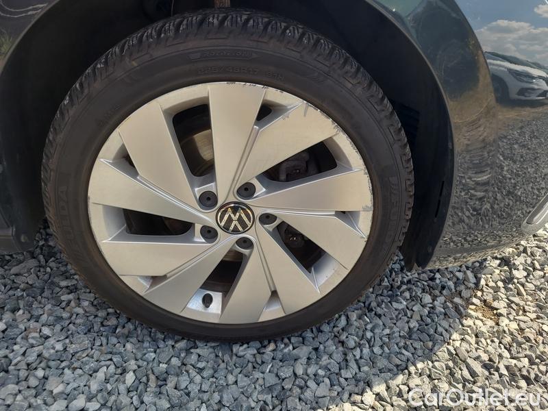  Volkswagen  Golf  VIII (CD1) (2019) Var.1.5 TSI 110 Style 5d #11