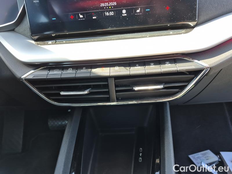  Skoda  Octavia  Combi (NX3)(2020) Oct.C.2.0TDI 110 4x4 Style AT #11