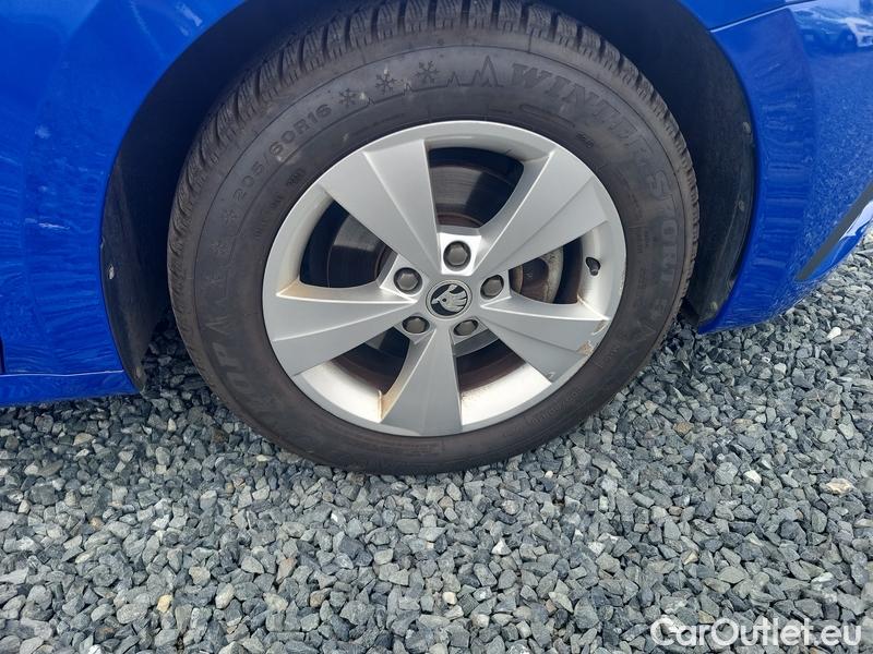  Skoda  Octavia  Lim. (NX3)(2020)  1.0TSI 81 Active #4