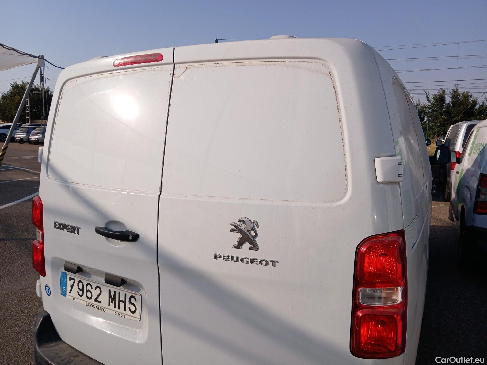 Peugeot  Expert PEUGEOT  / 2016 / 4P / furgón Furgón BlueHDi 120 S&S 6v Standard #40