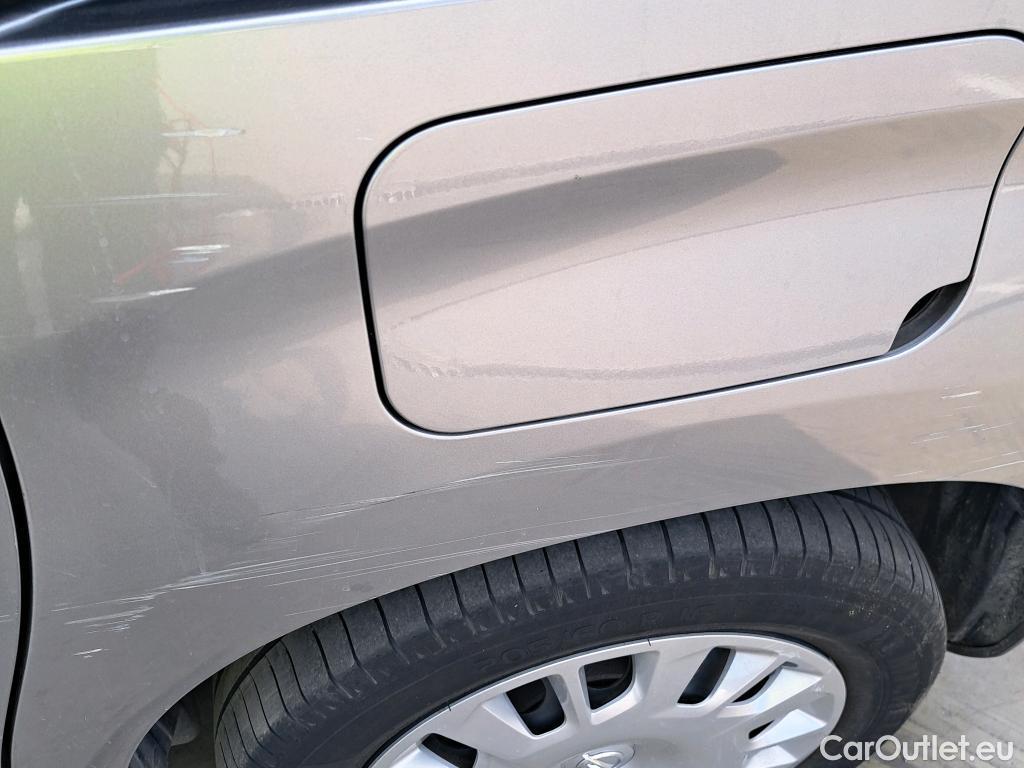  Opel  Combo OPEL  Life / 2018 / 5P / monovolumen compacto 1.2 T S/S Selective L #4