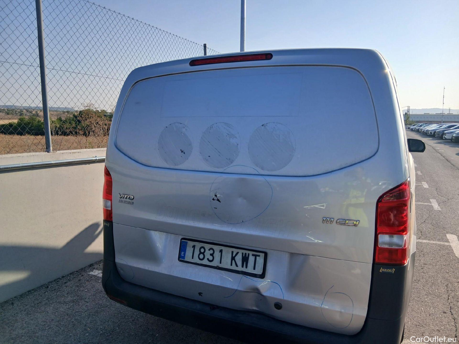  Mercedes  Vito MERCEDES-BENZ  / 2014 / 4P / furgón 111 CDI Larga #22