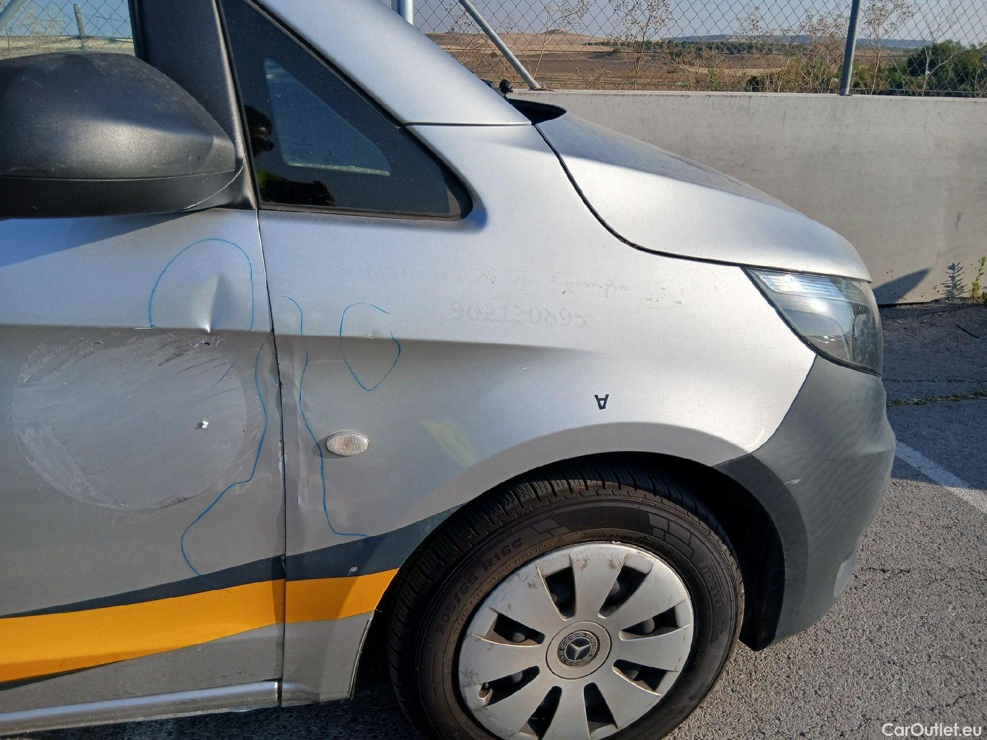  Mercedes  Vito MERCEDES-BENZ  / 2014 / 4P / furgón 111 CDI Larga #29