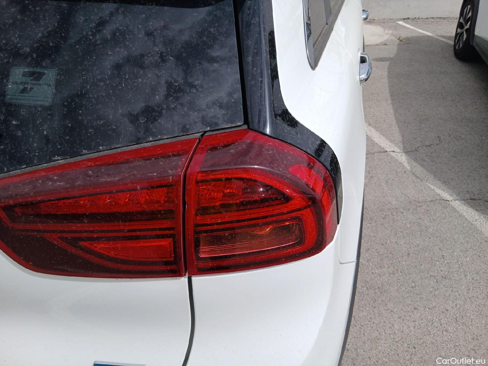  KIA  Niro KIA  / 2019 / 5P / crossover 1.6 GDi HEV 104kW (141CV) Emotion (AC) #30