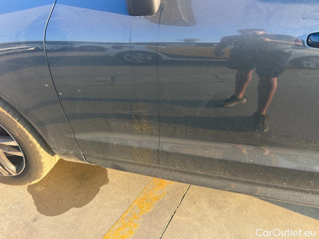  Volvo  XC60 VOLVO  / 2017 / 5P / todoterreno 2.0 T4 Business Plus Auto (CX) #8