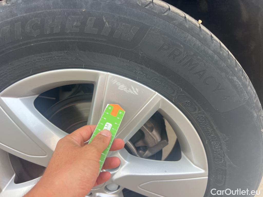  Volvo  XC 40 VOLVO XC40 / 2021 / 5P / todoterreno 1.5 T2 Essential Dark Auto #19