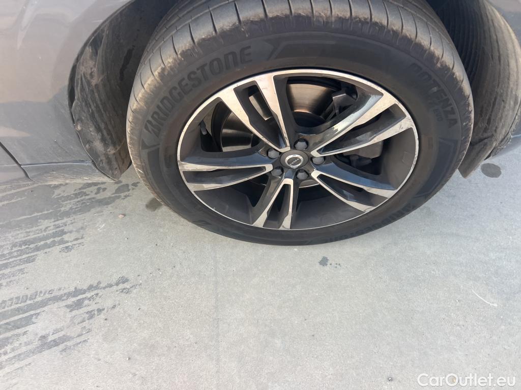  Volvo  XC60 VOLVO  / 2017 / 5P / todoterreno 2.0 T4 Business Plus Auto (CX) #6