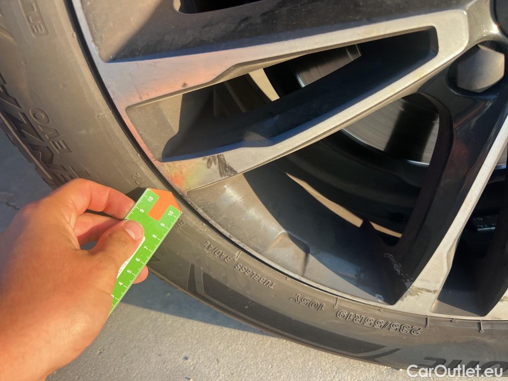  Volvo  XC60 VOLVO  / 2017 / 5P / todoterreno 2.0 T4 Business Plus Auto (CX) #2