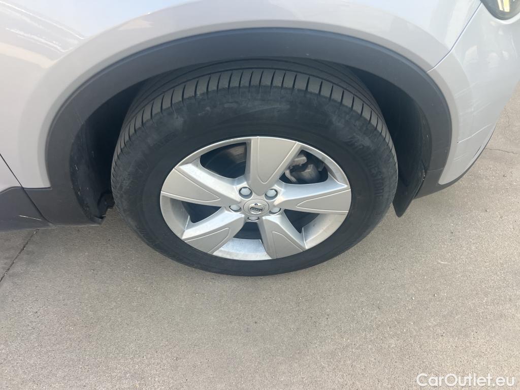  Volvo  XC 40 VOLVO XC40 / 2021 / 5P / todoterreno 1.5 T2 Essential Dark Auto #20